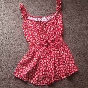 Dainty red flower top